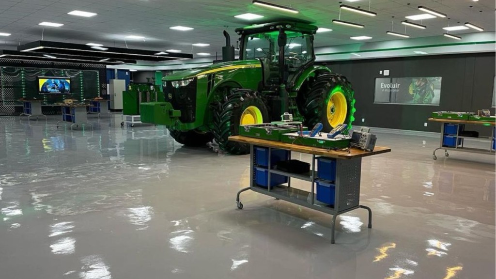 Senai John Deere capacitação profissional