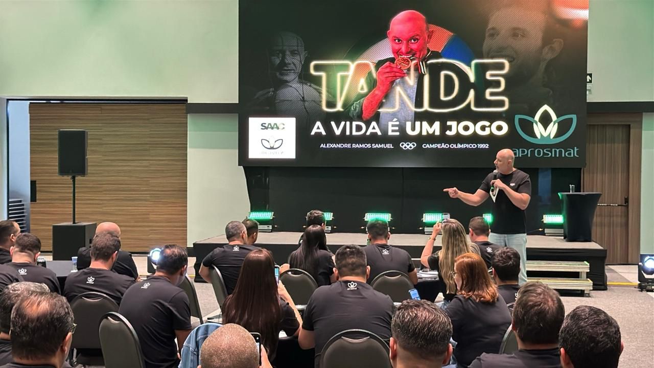 Aprosmat Semente Jogador de Vôlei Tande Foto Assessoria