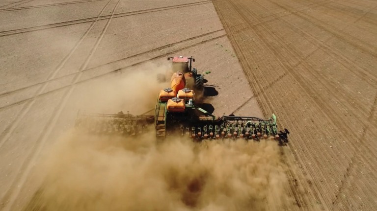 Plantio Soja terra seca jaciara foto pedro Silvestre Canal Rural Mato Grosso2